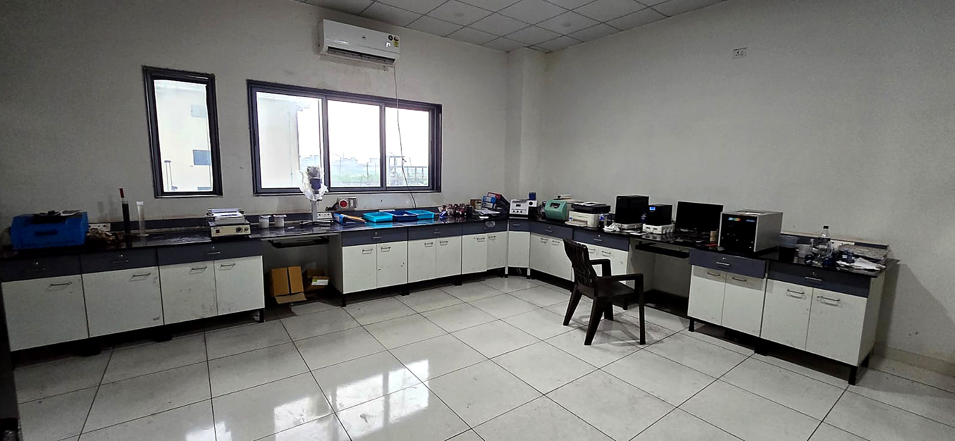 In-house dye quality laboratory at Yobai Industries
